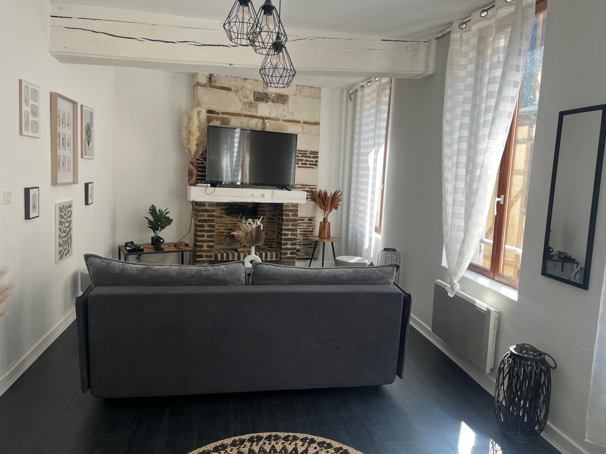 Bel Appartement En Plein Coeur Du Vieux Troyes. Exterior photo